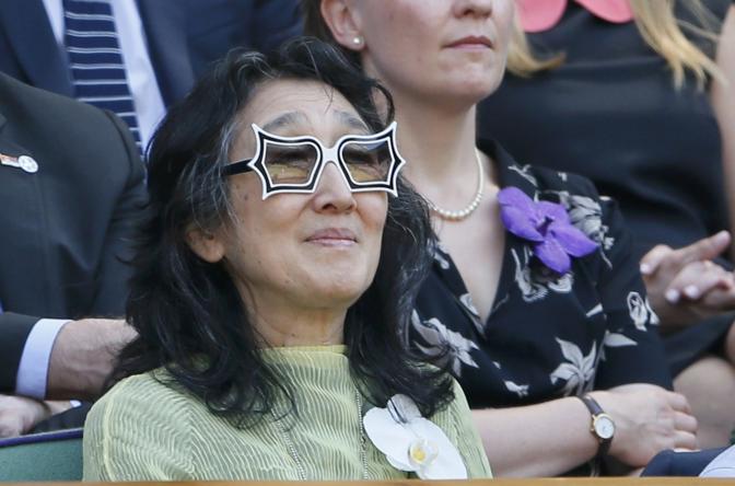 Gli imperdibili occhiali da sole della pianista giapponese Mitsuko Uchida. Reuters